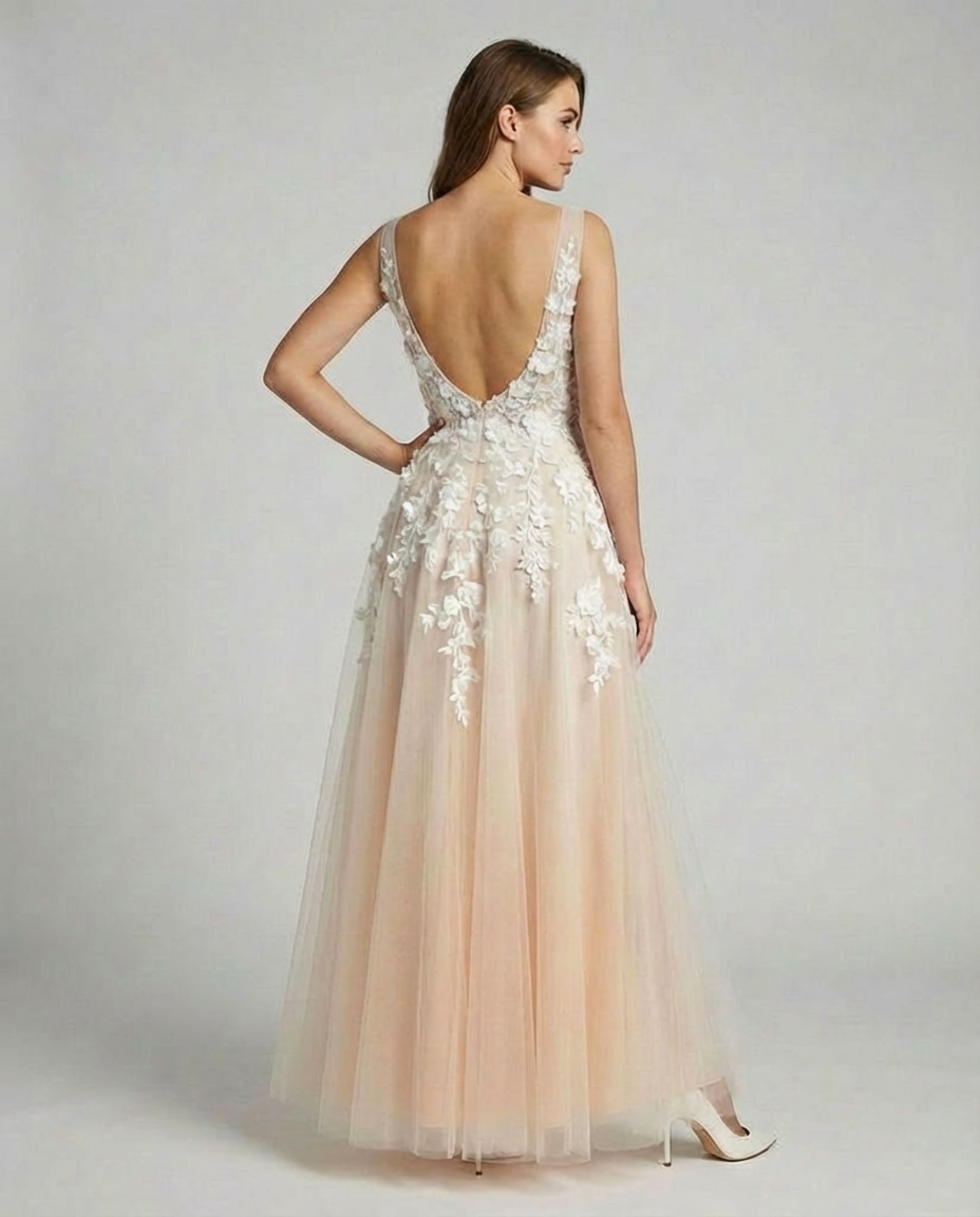 Women's Elegant V-Neck Floral Embroidered Wedding Dress ¨C Luxury Bridal Gown
