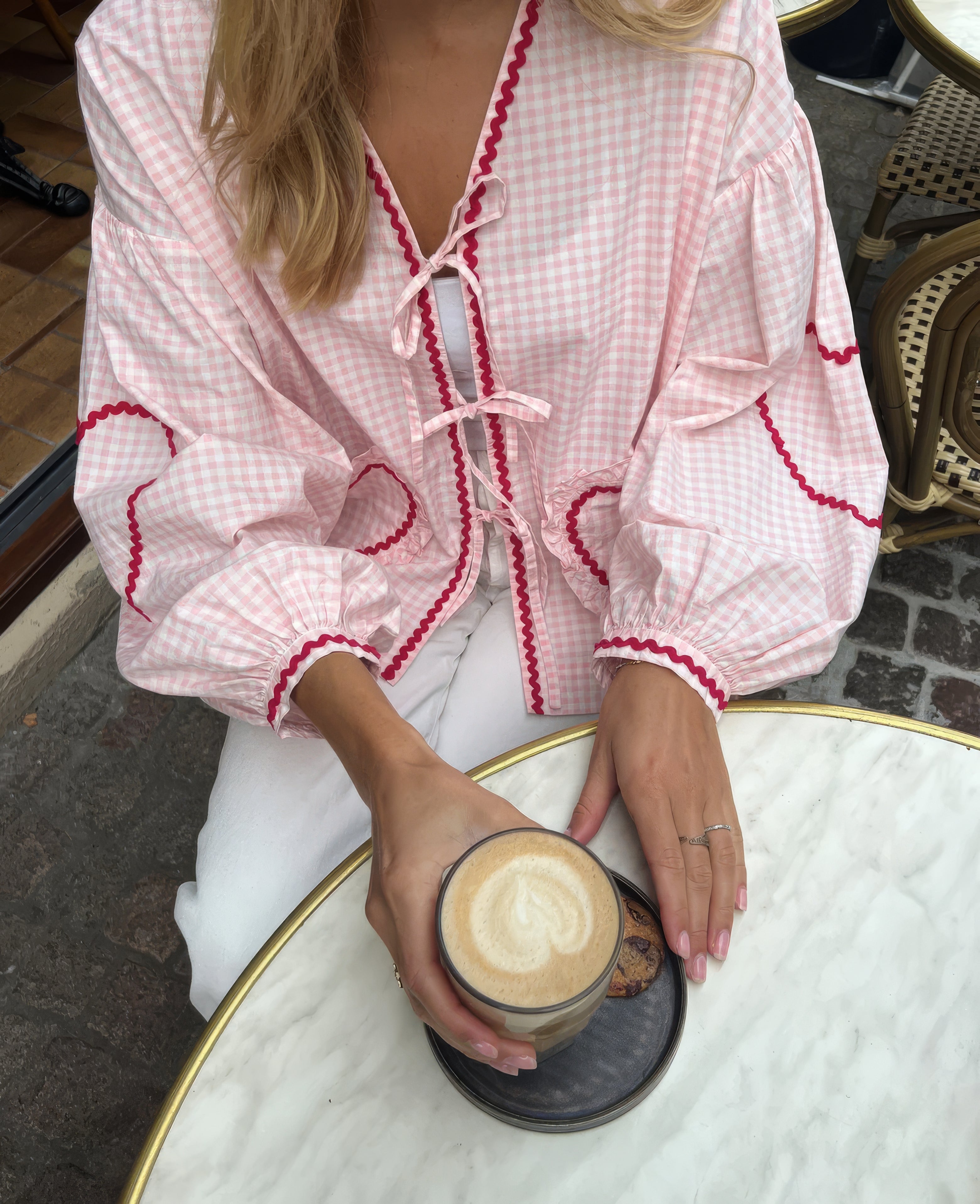 Trendy Summer Top with Heart Print ¨C Lightweight and Stylish Women's Blouse