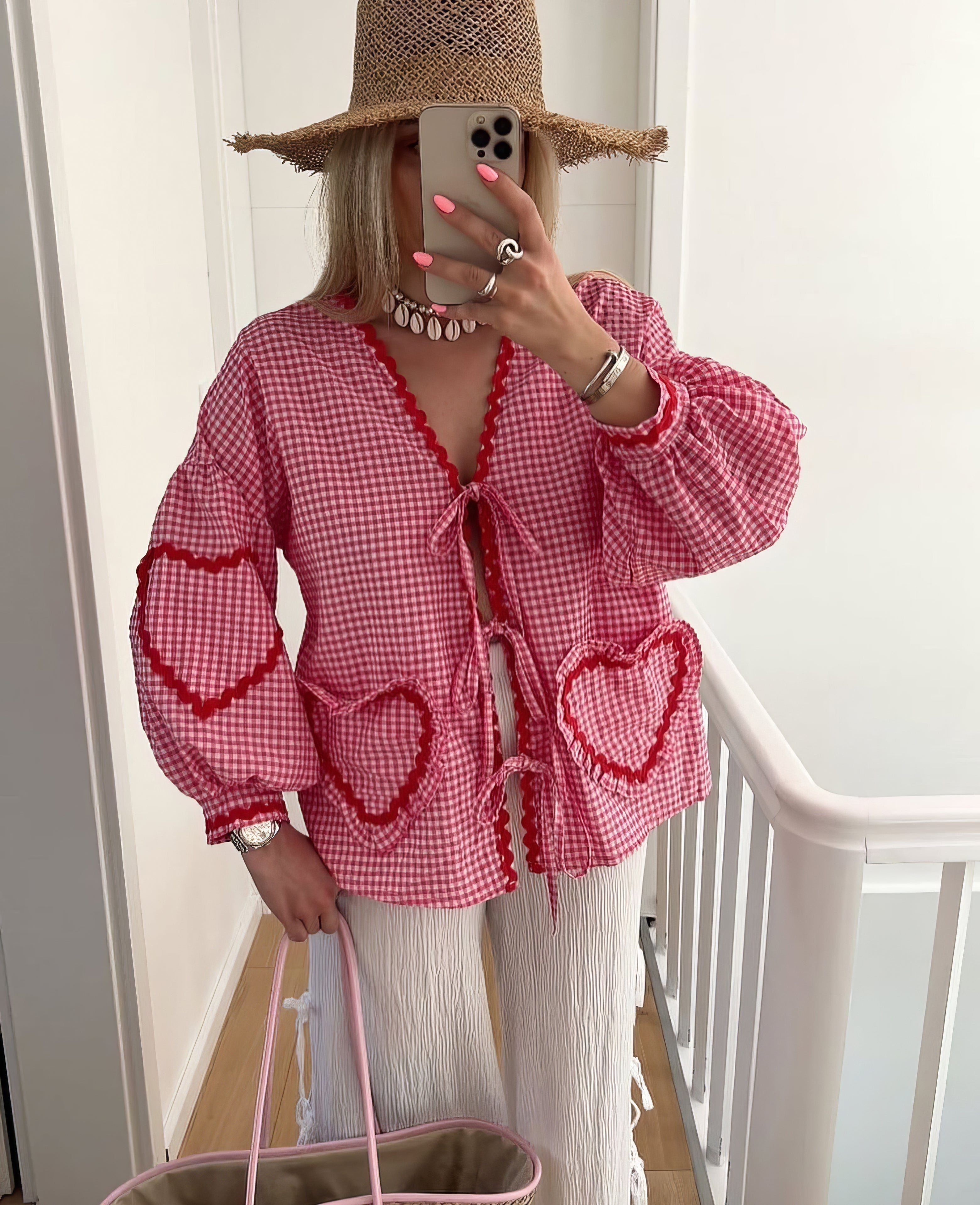 Trendy Summer Top with Heart Print ¨C Lightweight and Stylish Women's Blouse
